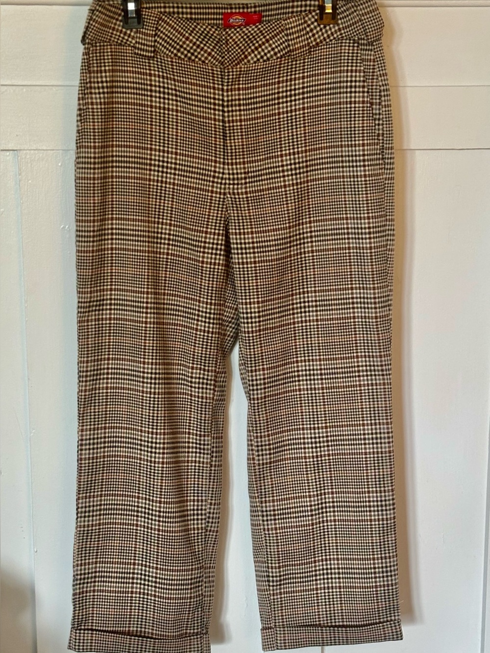 Dickies women’s plaid straight leg trousers
Size 11 (sz 8-10)
$30